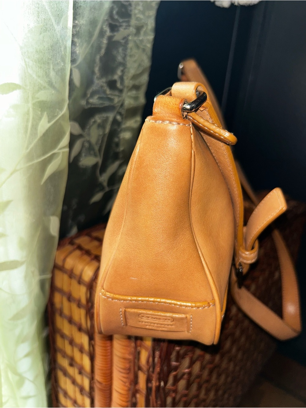 Coach 2003 Hampton Demi Baguette Bag in Camel leather with COA - Picture 8 of 16